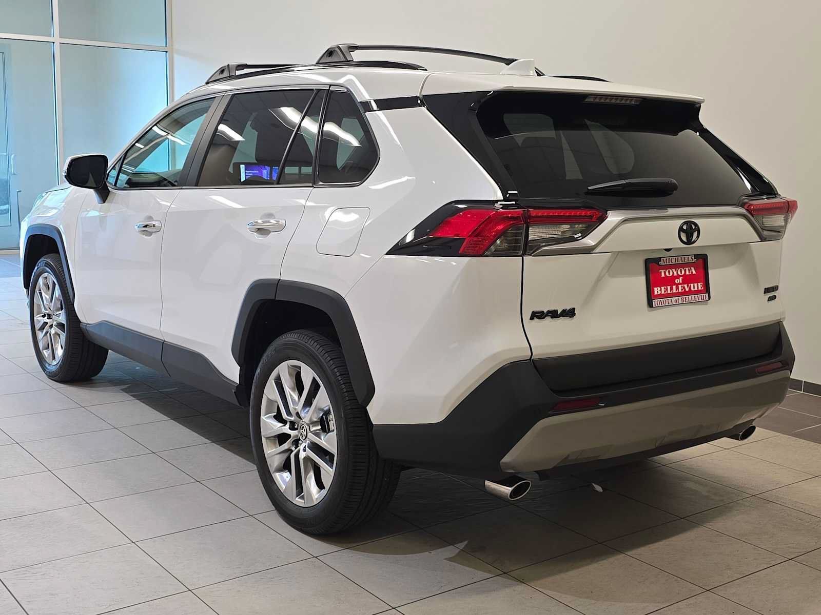 Certified 2025 Toyota RAV4 Limited w/ Advanced Technology Package AWD/4WD image 4