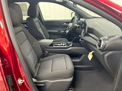 New 2026 Chevrolet Equinox LT image 22