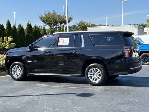 Used 2023 Chevrolet Suburban LT RWD image 9