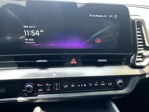 Certified 2025 Kia Sportage EX w/ EX Premium Package AWD/4WD image 30