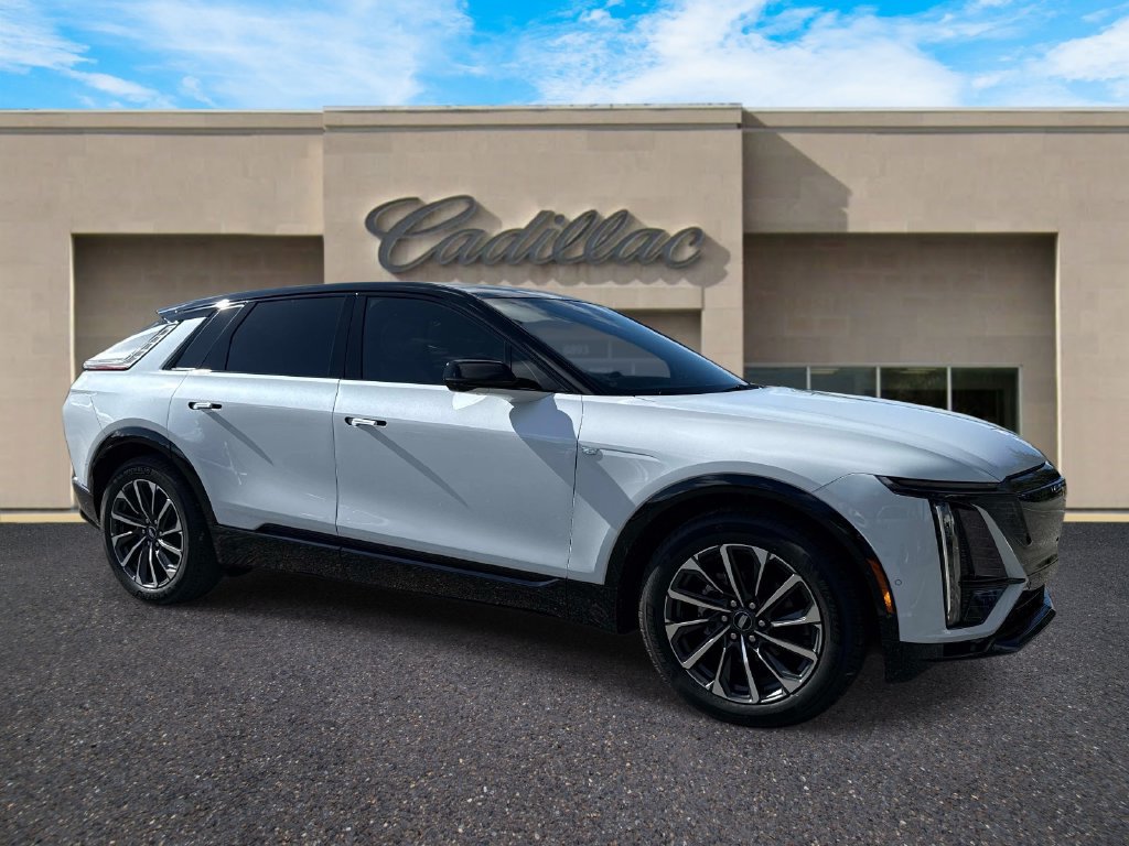 New 2027 Cadillac Lyriq Sport w/ LPO, Floor Liner Package AWD/4WD image 1