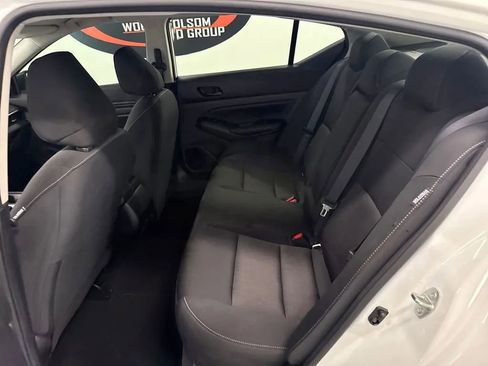 Used 2024 Nissan Altima 2.5 S FWD image 12