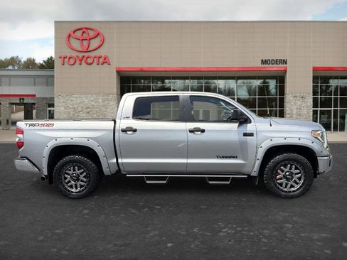 Used 2018 Toyota Tundra SR5 w/ TRD Off Road Package AWD/4WD image 4