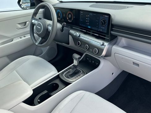 Used 2026 Hyundai Kona SE FWD image 16