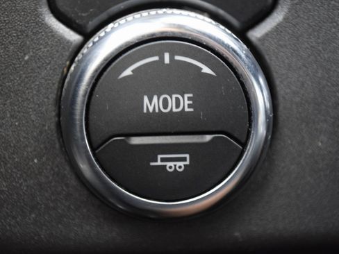 Used 2022 GMC Sierra 1500 SLT w/ SLT Convenience Package image 17