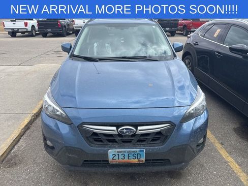 Used 2023 Subaru Crosstrek 2.0i Premium image 2
