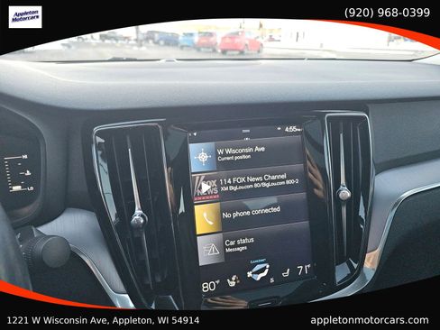 Used 2019 Volvo S60 T5 Momentum w/ Premium Package image 18