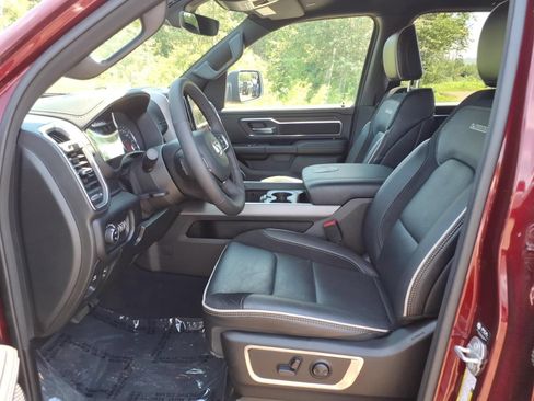 Used 2026 RAM 1500 Laramie AWD/4WD image 13