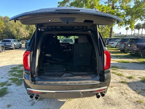 Used 2021 GMC Yukon Denali w/ Denali Ultimate Package RWD image 8