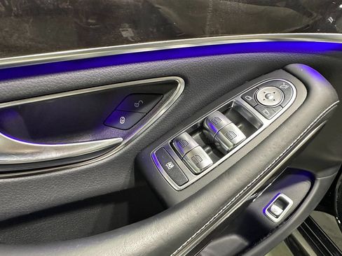 Used 2020 Mercedes-Benz S 560 4MATIC Sedan image 26
