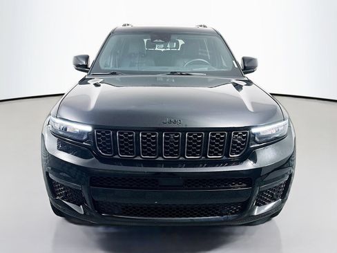 Used 2023 Jeep Grand Cherokee L Summit AWD/4WD image 2
