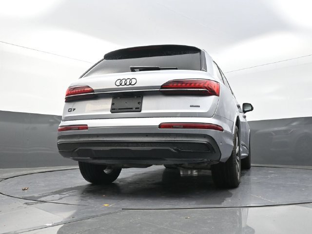 Used 2022 Audi Q7 2.0T Premium Plus w/ Premium Plus Package AWD/4WD image 36