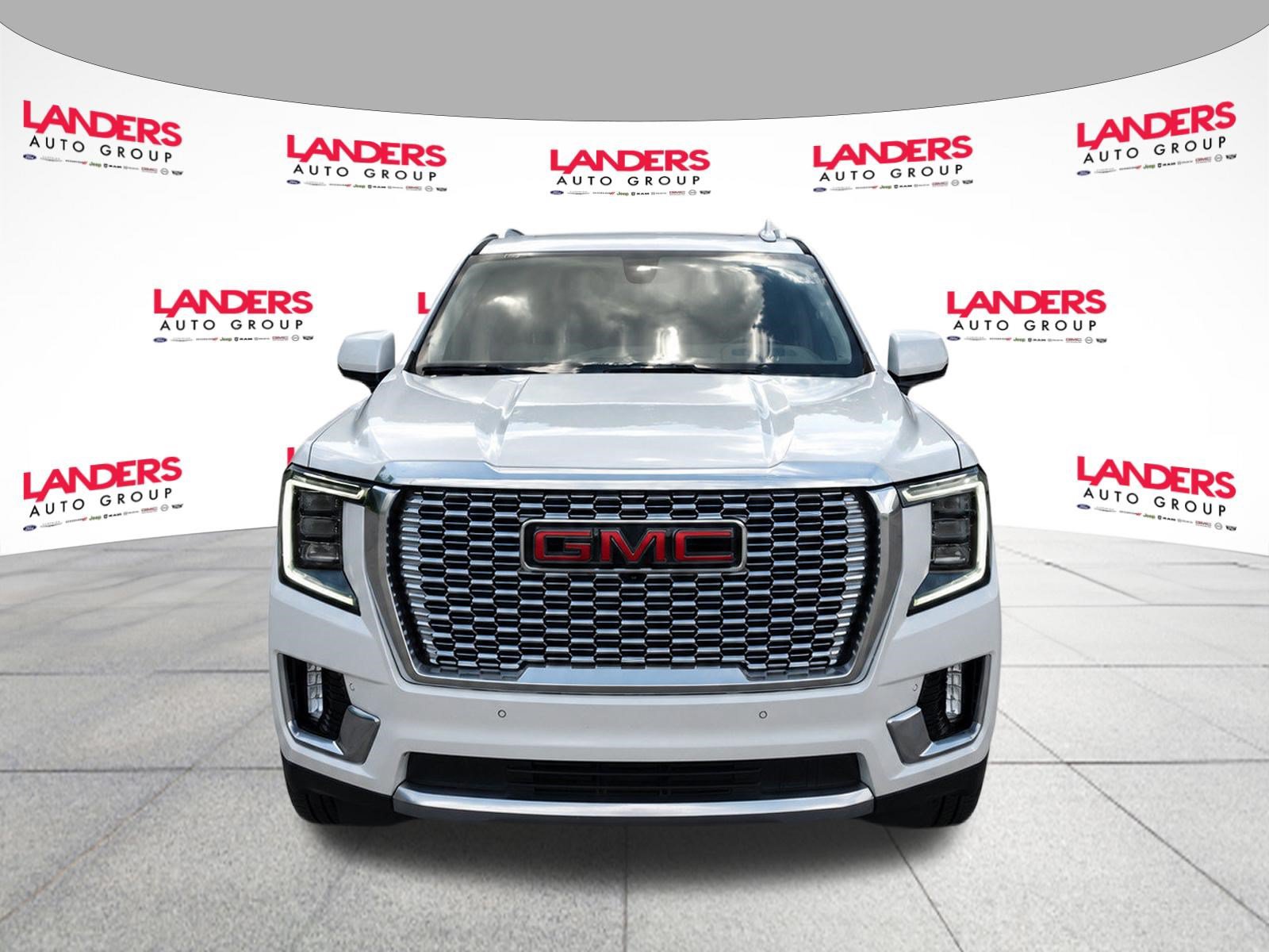 Used 2021 GMC Yukon Denali w/ Denali Premium Package RWD image 2