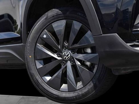 Used 2024 Volkswagen Taos S FWD image 3