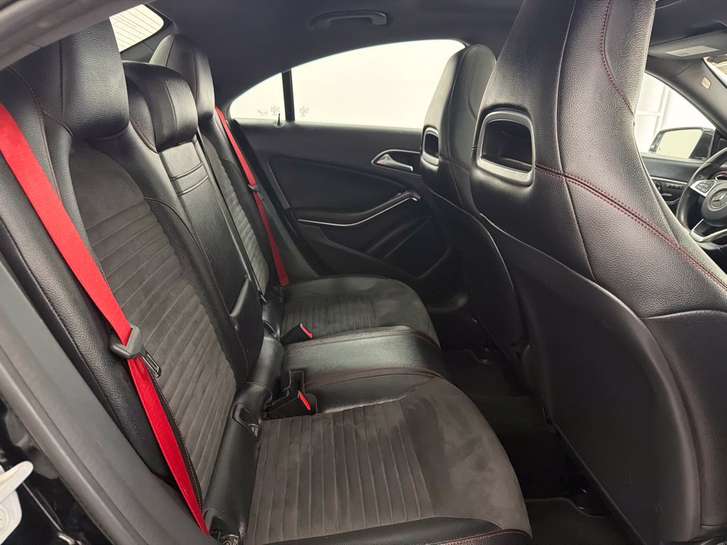 Used 2016 Mercedes-Benz CLA 250 image 27