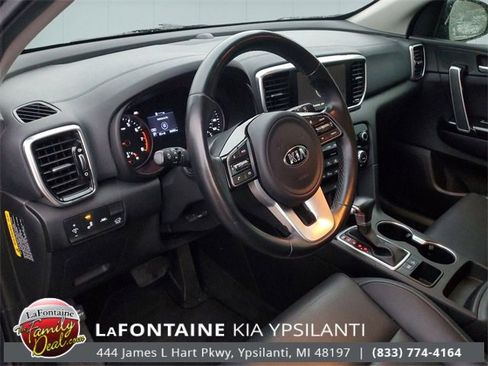 Used 2020 Kia Sportage EX image 11