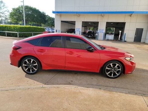 Used 2025 Honda Civic Sport Touring image 4