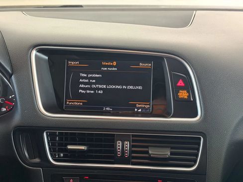 Used 2015 Audi Q5 2.0T Premium Plus w/ Technology Package AWD/4WD image 32