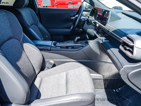 Certified 2023 Toyota Crown AWD/4WD image 19