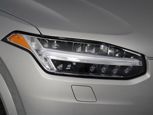 Certified 2023 Volvo XC90 T8 Ultimate w/ Protection Package Premier image 26