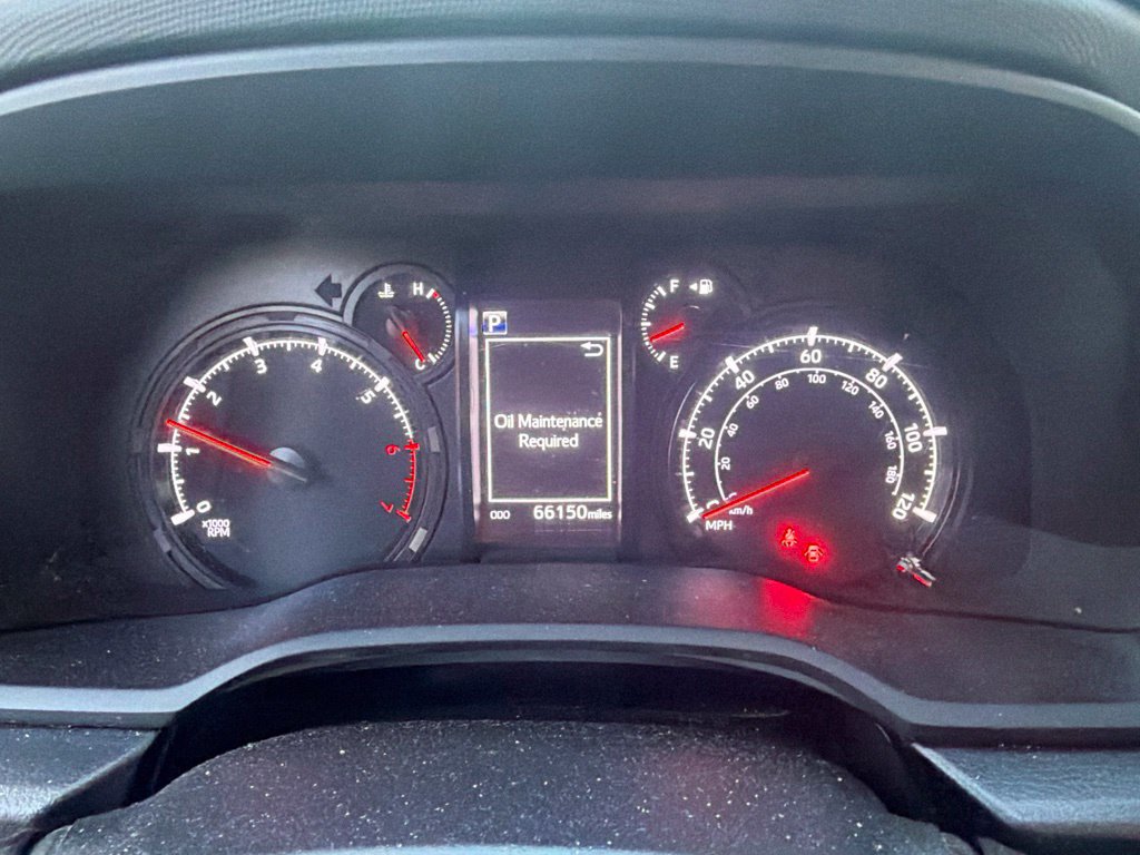 Used 2023 Toyota 4Runner SR5 AWD/4WD image 15