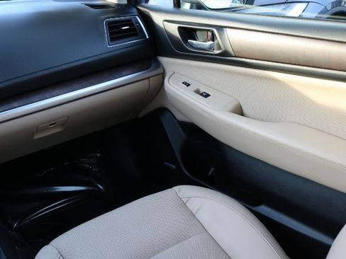 Used 2015 Subaru Outback 2.5i Limited image 17