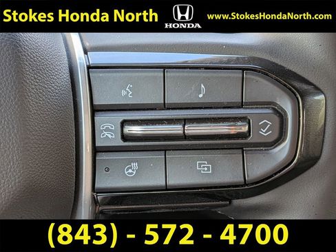 Used 2024 Chevrolet Colorado ZR2 w/ ZR2 Convenience Package III AWD/4WD image 29