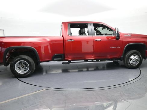 Used 2023 Chevrolet Silverado 3500 High Country AWD/4WD image 7
