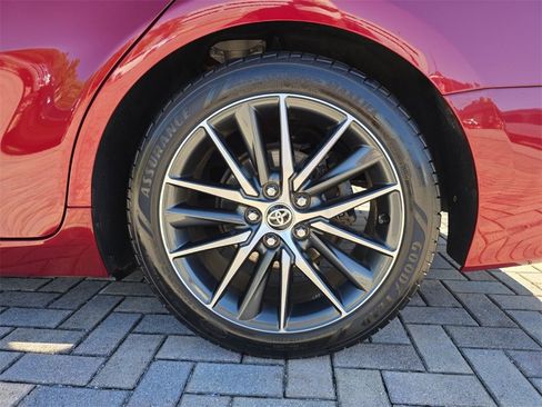 Certified 2021 Toyota Camry XLE w/ Navigation Package image 19