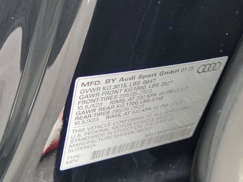 Used 2025 Audi RS Q8 performance image 34