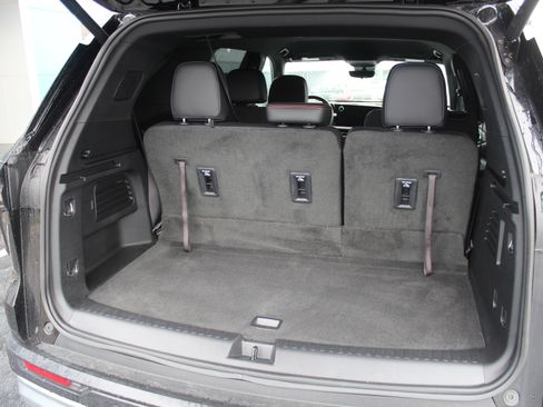 Used 2024 Chevrolet Traverse Z71 w/ Enhanced Driving Package AWD/4WD image 30