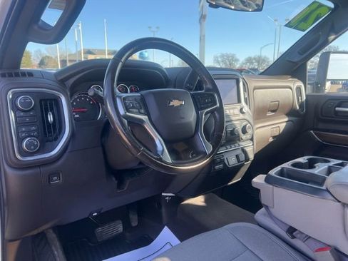 Used 2021 Chevrolet Silverado 2500 LT w/ Convenience Package image 19