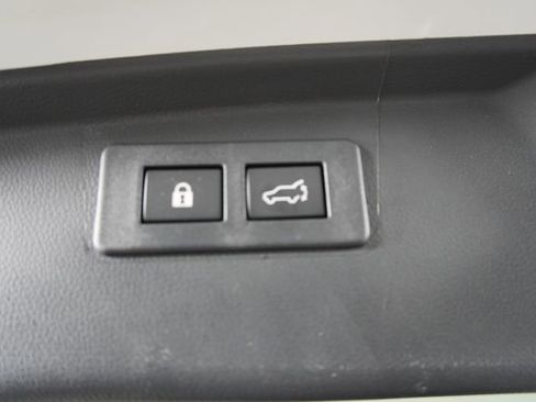 Certified 2025 Subaru Outback Premium image 38