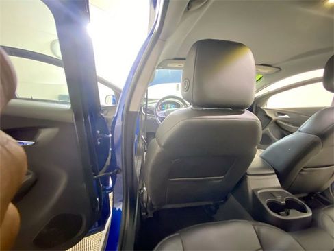 Used 2018 Chevrolet Volt LT w/ LT Driver Confidence Package image 35