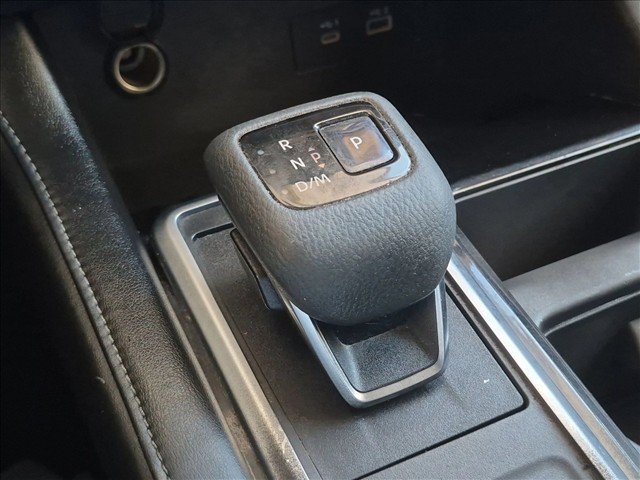 Used 2022 Nissan Pathfinder SV AWD/4WD image 11