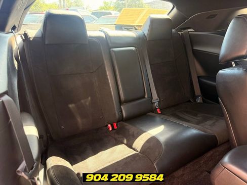 Used 2018 Dodge Challenger R/T Scat Pack w/ Leather Interior Group RWD image 33