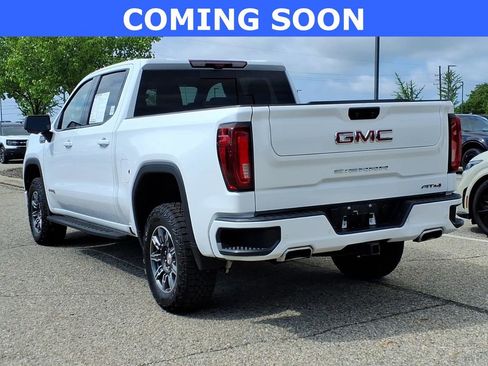 Used 2024 GMC Sierra 1500 AT4 w/ Technology Package AWD/4WD image 3