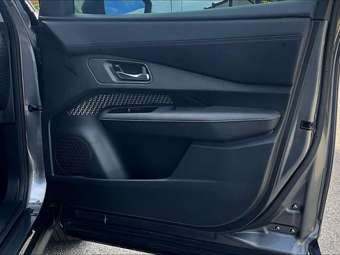 Used 2023 Nissan Ariya FWD image 21