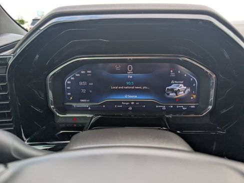 Used 2023 Chevrolet Silverado 1500 ZR2 w/ Technology Package AWD/4WD image 15
