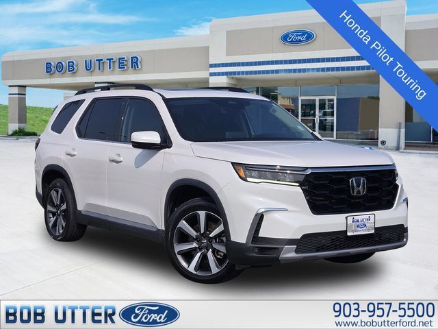 Used 2023 Honda Pilot Touring image 1
