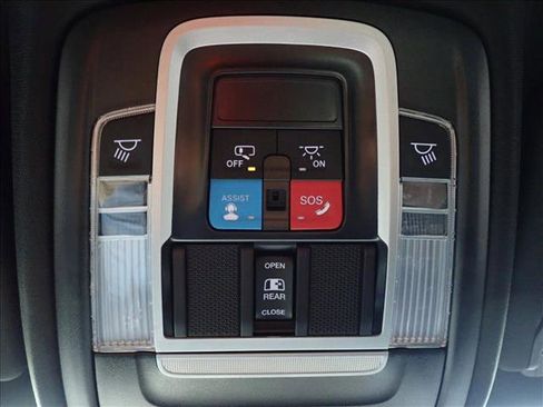 Used 2025 RAM 1500 Laramie AWD/4WD image 24