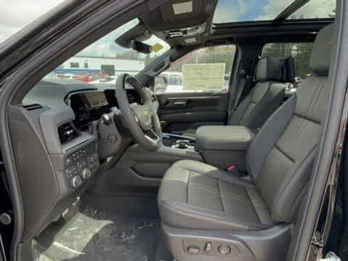 New 2026 Chevrolet Suburban High Country AWD/4WD image 20