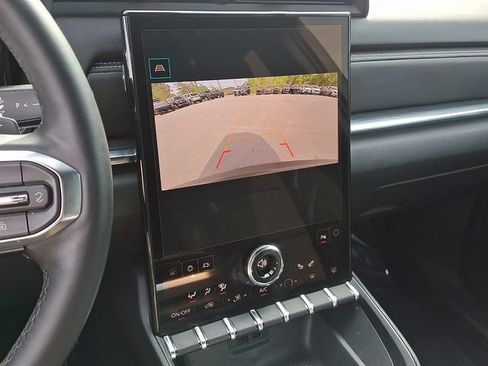 Used 2025 GMC Terrain Elevation image 20