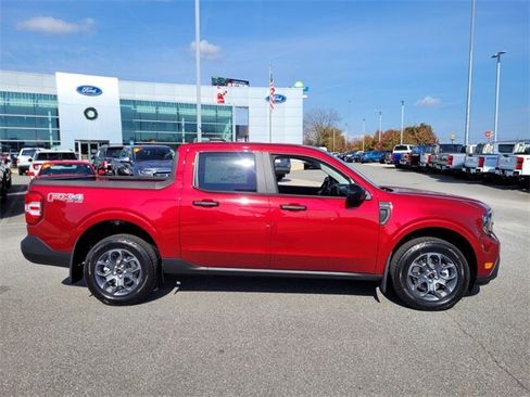 New 2025 Ford Maverick XLT w/ XLT Luxury Package image 10