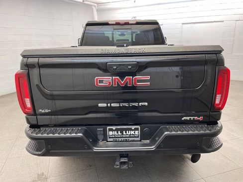 Used 2022 GMC Sierra 2500 AT4 w/ AT4 Preferred Package image 9