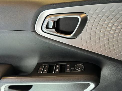 Used 2022 Kia Soul X-Line FWD image 19