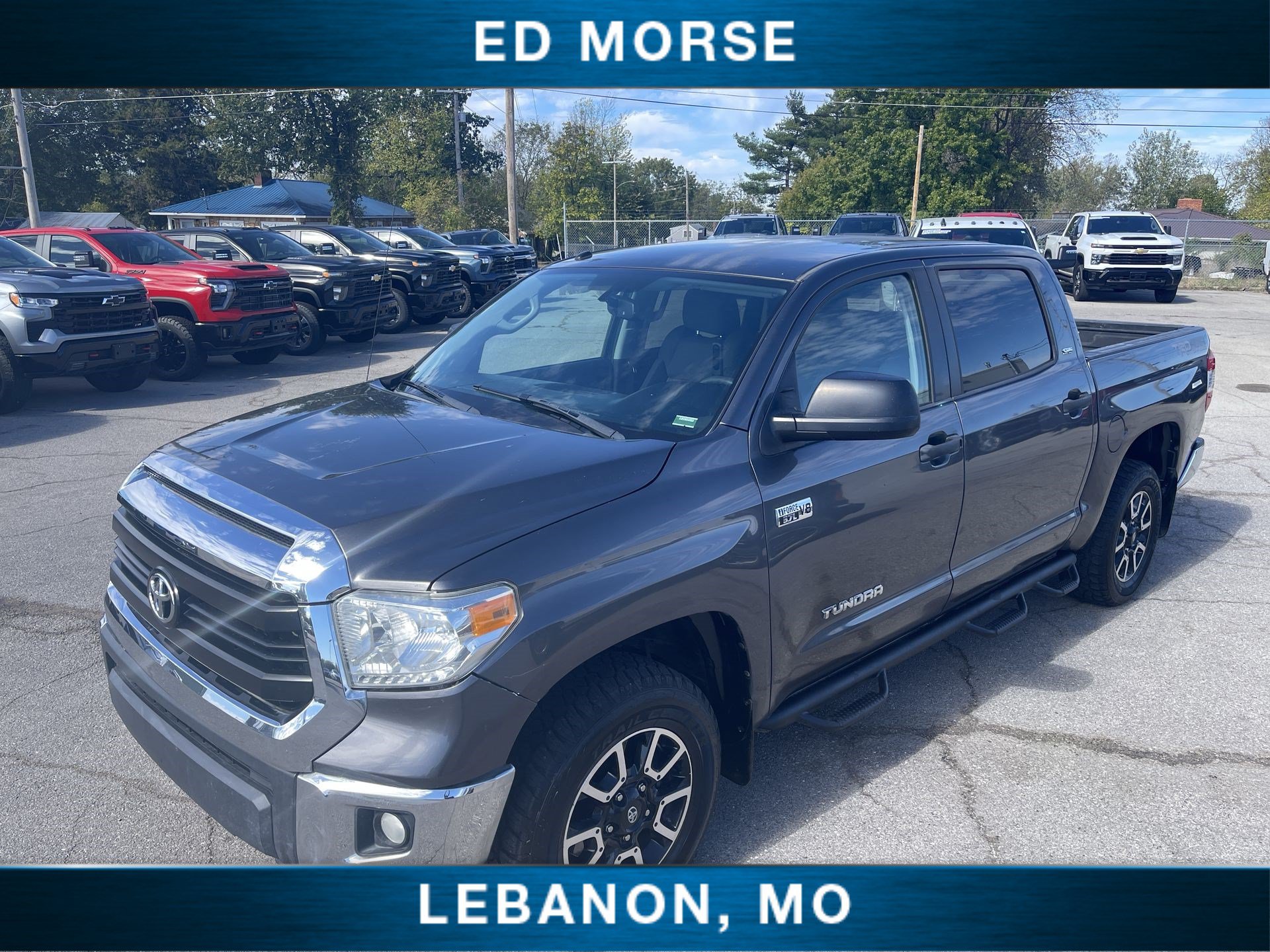 Used 2016 Toyota Tundra SR5 w/ TRD Off Road Package AWD/4WD image 18