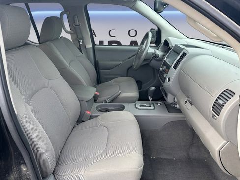 Used 2021 Nissan Frontier SV image 17