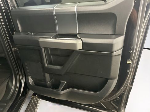 Used 2019 Ford F150 XLT w/ Equipment Group 302A Luxury AWD/4WD image 31