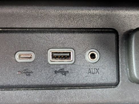 Used 2020 Chevrolet Equinox LT FWD image 25